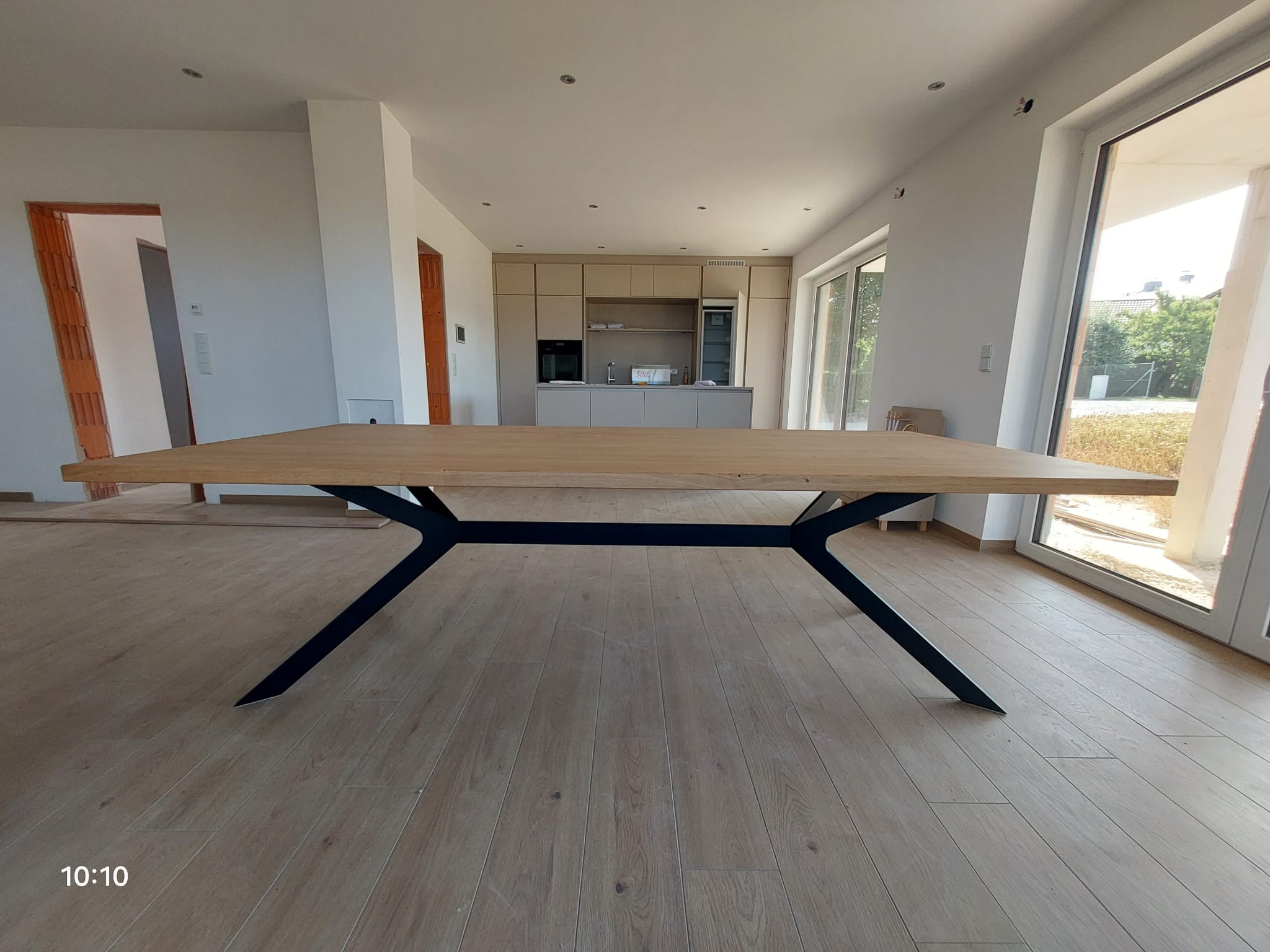 Tisch 10082026 1