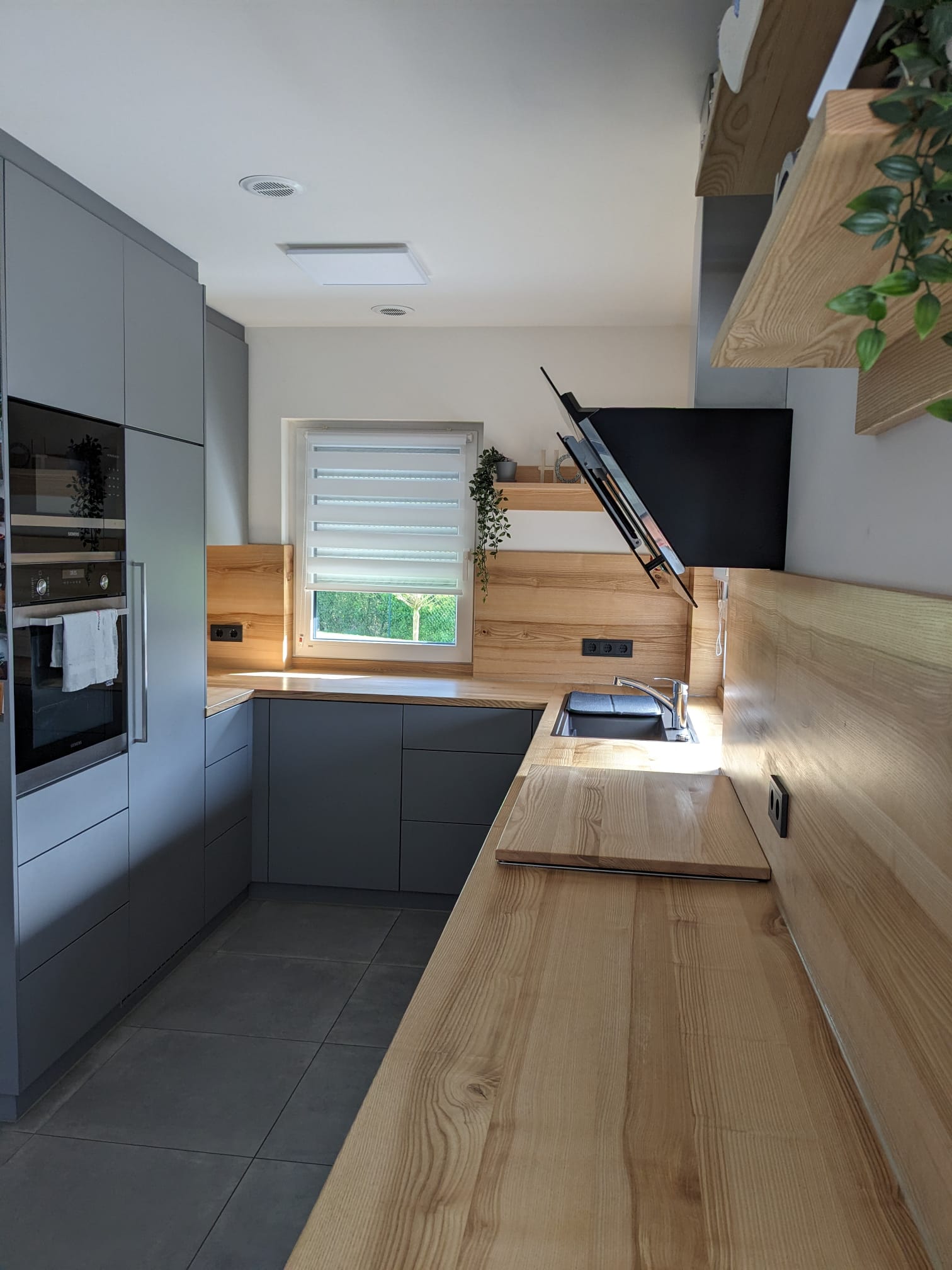 c9ae28d1-eeda-4114-9045-6e96403858cd