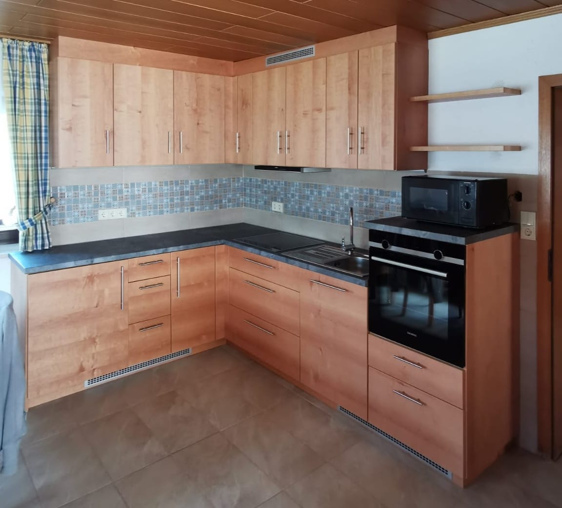 e955f7f1-a22e-4e52-a5f3-33bb6b7bafd3